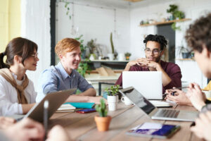 como_conseguir_nuevos_clientes_equipo_marketing
